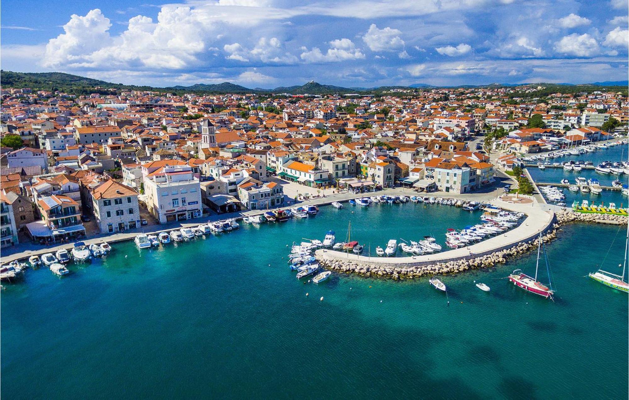 4 Bedroom Cozy Apartment In Vodice Exterior photo